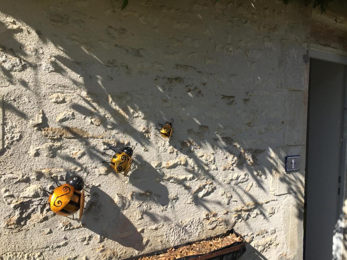 Le Gite Au Coin Des Abeilles La Caillere-Saint-Hilaire Exterior photo